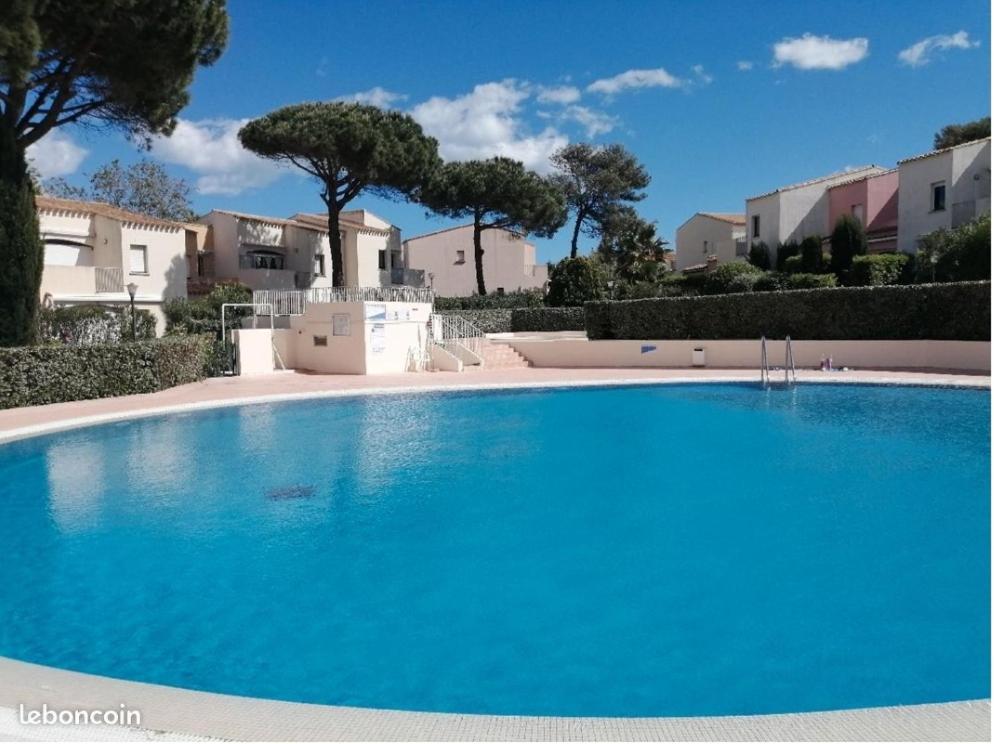 Cap d'Agde T2 avec piscine, tennis et parking. Buitenkant foto