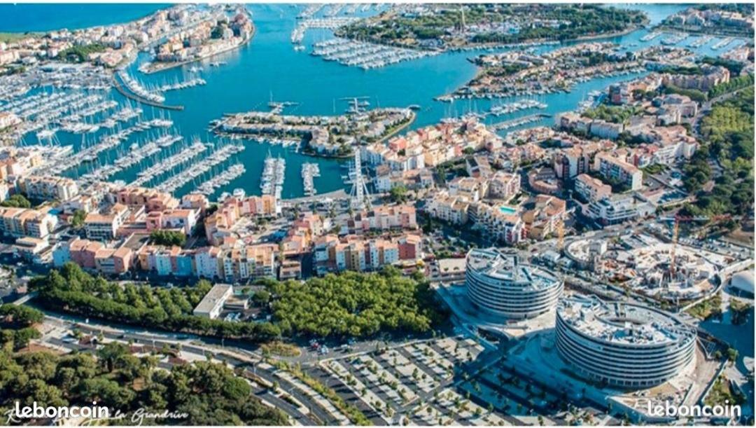 Cap d'Agde T2 avec piscine, tennis et parking. Buitenkant foto